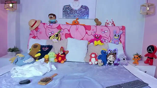 emma wilder  online show from 03-07-26, 07:44