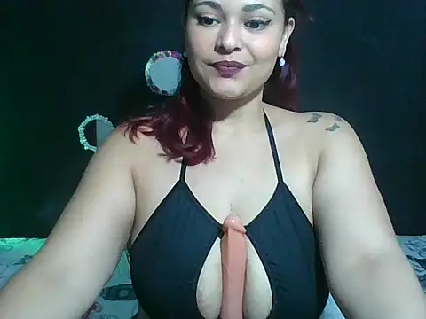 haffsa   online show from 03-24-26, 12:21