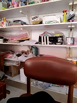 haffsa   online show from 04-22-26, 03:35