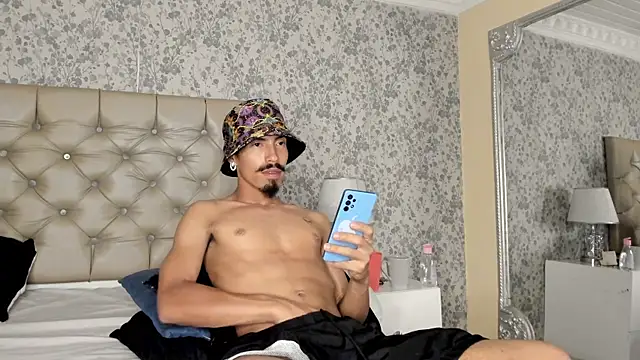 NoaahTylor online show from 04-01-26, 08:26