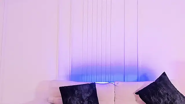 Kendra-Rousee online show from 04-08-26, 07:47