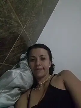 Snapshot of Sussan_keller chatting on 05-20-26, 11:16 Sussan keller online show from 05-20-26, 11:16