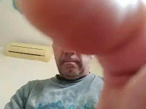 Snapshot of davidgra19788 chatting on 04-02-26, 09:29 davidgra19788 online show from 04-02-26, 09:29