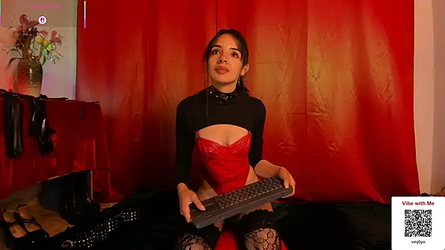 lilyruso online show from 04-27-26, 11:19