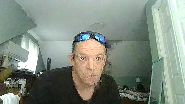 Snapshot of ShadowLove85 chatting on 05-12-26, 03:53 ShadowLove85 online show from 05-12-26, 03:53