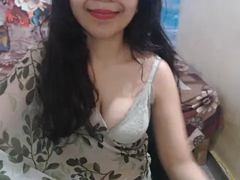 Snapshot of its-sarika01 chatting on 05-25-26, 06:30 its-sarika01 online show from 05-25-26, 06:30