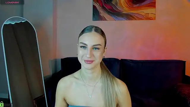 Snapshot of Silen_Tori chatting on 02-19-26, 09:38 Silen Tori online show from 02-19-26, 09:38