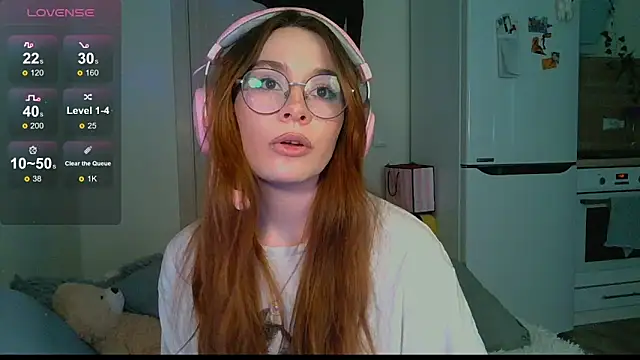 Snapshot of GhostLane chatting on 02-15-26, 10:25 GhostLane online show from 02-15-26, 10:25