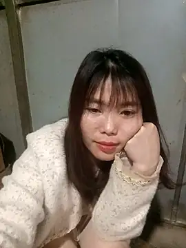 Girl-crazy1 online show from 03-17-26, 12:41