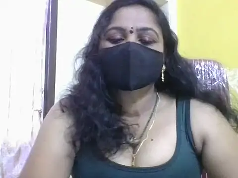 anu-reddyy online show from 04-19-26, 04:34