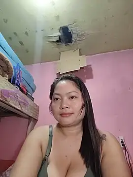 Snapshot of sweety_pie18 chatting on 02-25-26, 12:31 sweety pie18 online show from 02-25-26, 12:31