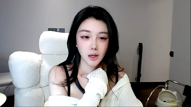 MedeLineayr online show from 03-27-26, 05:45