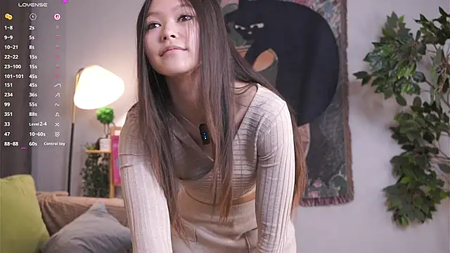 JanelBitther online show from 04-12-26, 08:14