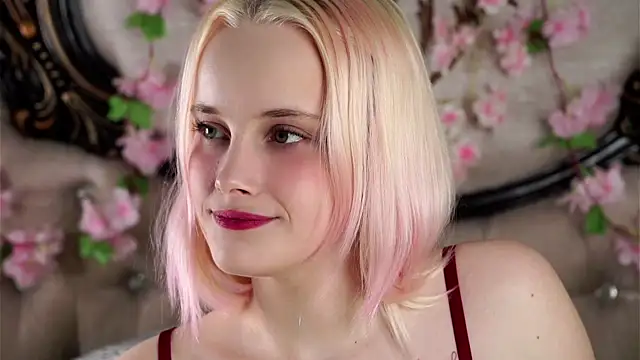 KirstinMcgeady online show from 04-06-26, 11:11