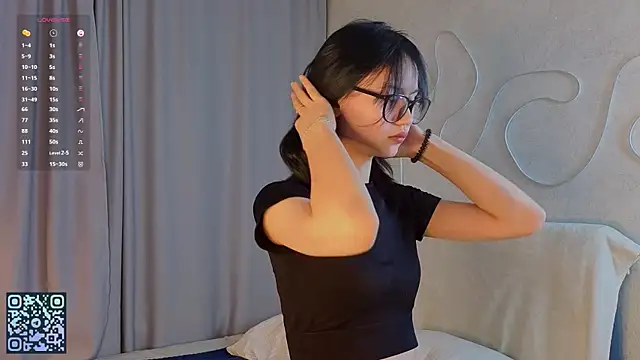 BeatrisRosel online show from 04-17-26, 06:11