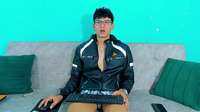 Snapshot of NicolasTorrez chatting on 06-15-26, 03:25 NicolasTorrez online show from 06-15-26, 03:25