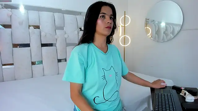 Emmy lollipop online show from 03-01-26, 06:54