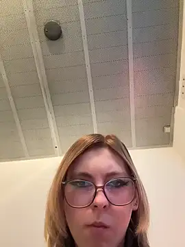 Milli-Kiss online show from 03-11-26, 02:23