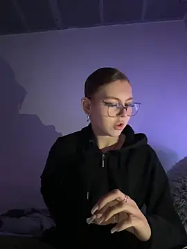 Milli-Kiss online show from 03-30-26, 08:10