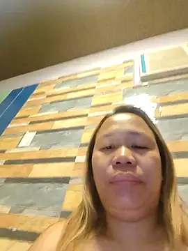 squirtshantal online show from 04-14-26, 01:11