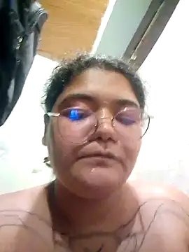 Snapshot of DarkReed chatting on 03-04-26, 09:10 DarkReed online show from 03-04-26, 09:10