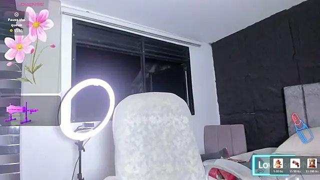 Snapshot of DarkReed chatting on 03-08-26, 04:49 DarkReed online show from 03-08-26, 04:49