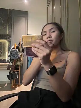 Alittleasaingirl online show from 05-19-26, 04:52
