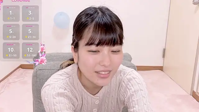 Somi-chan online show from 04-25-26, 11:35