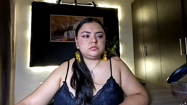 AzaraOnyx online show from 07-18-26, 01:15