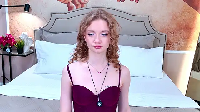 ElfieWhite online show from 03-18-26, 03:15