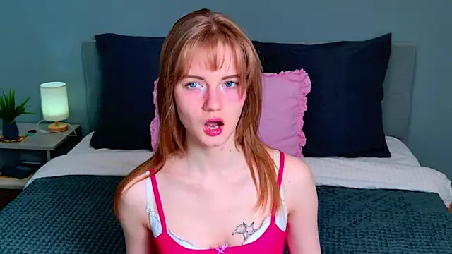 Snapshot of ElfieWhite chatting on 05-25-26, 05:30 ElfieWhite online show from 05-25-26, 05:30