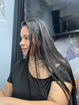 Miss Bella Flame online show from 04-18-26, 07:58