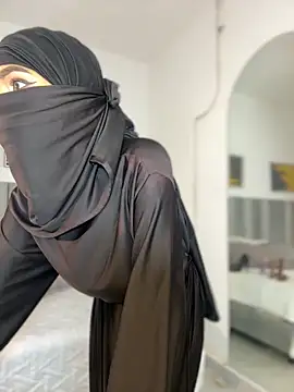 aminaa  online show from 02-16-26, 06:48