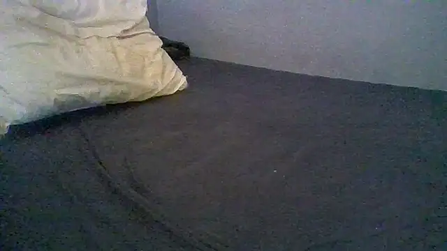Snapshot of BonneQueueBonjour chatting on 05-17-26, 03:48 BonneQueueBonjour online show from 05-17-26, 03:48