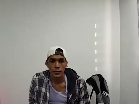 DollsKiara online show from 04-18-26, 10:21