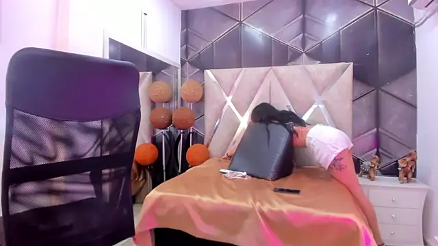 Agatta Adams online show from 05-27-26, 06:05