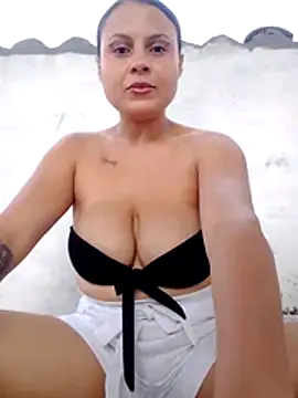 tiifany lopez online show from 04-06-26, 09:16