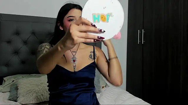 ImEmily   online show from 04-25-26, 01:19