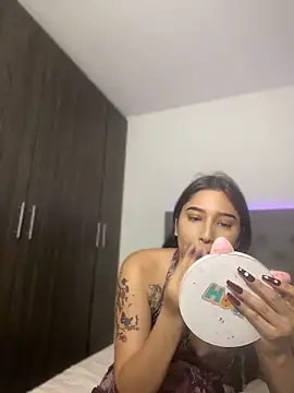 ImEmily   online show from 04-25-26, 11:35