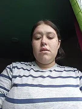 Snapshot of Freckless_ chatting on 08-07-26, 05:15 Freckless online show from 08-07-26, 05:15