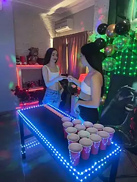 VictoriaLanes online show from 03-21-26, 08:19