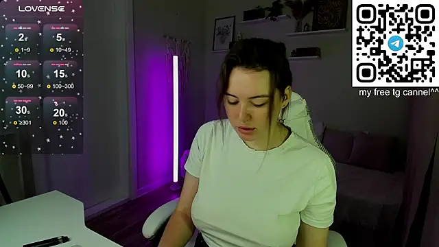 Laura CollinsS online show from 06-16-26, 12:57