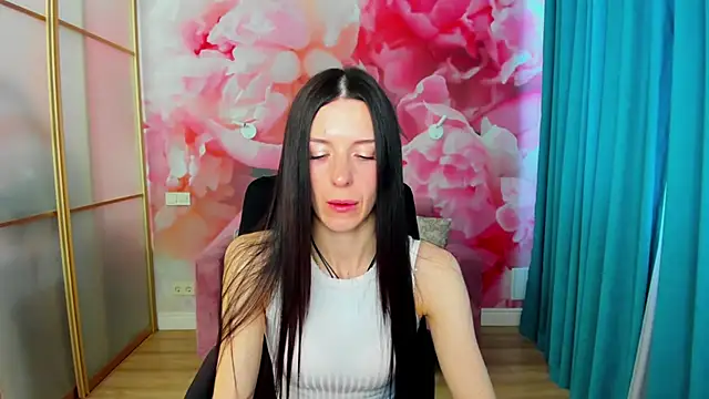 Snapshot of NoirDiva chatting on 05-05-26, 05:48 NoirDiva online show from 05-05-26, 05:48