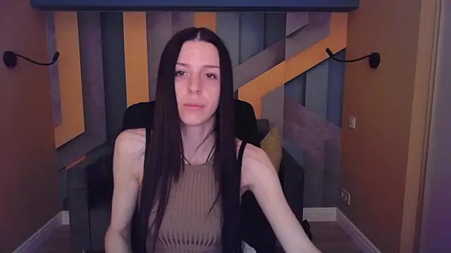 Snapshot of NoirDiva chatting on 05-17-26, 06:00 NoirDiva online show from 05-17-26, 06:00