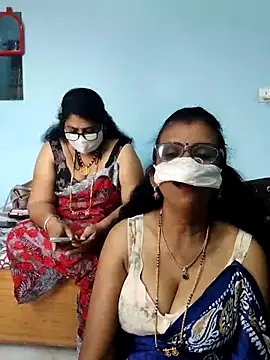 Snapshot of Kannadasexywifes chatting on 04-23-26, 05:30 Kannadasexywifes online show from 04-23-26, 05:30