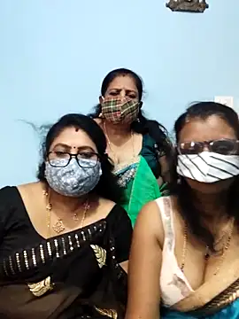 Snapshot of Kannadasexywifes chatting on 04-26-26, 01:47 Kannadasexywifes online show from 04-26-26, 01:47