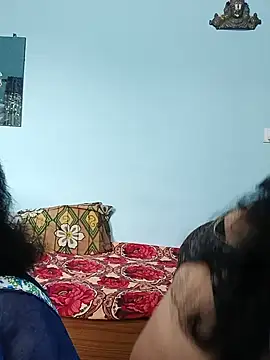 Snapshot of Kannadasexywifes chatting on 05-27-26, 01:57 Kannadasexywifes online show from 05-27-26, 01:57