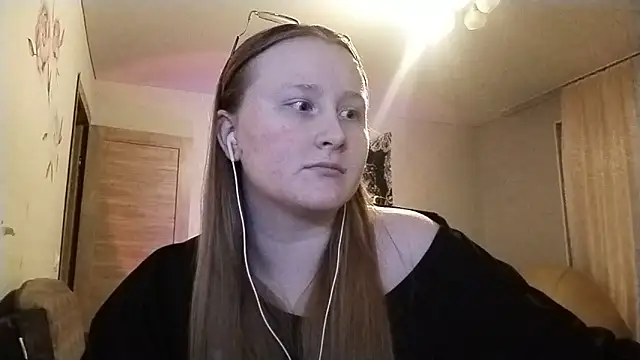 AnikaLipps online show from 04-19-26, 02:00