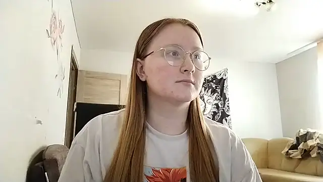 AnikaLipps online show from 06-18-26, 03:05
