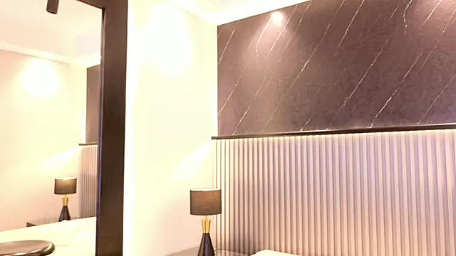 Kinsleybrown online show from 04-09-26, 06:19